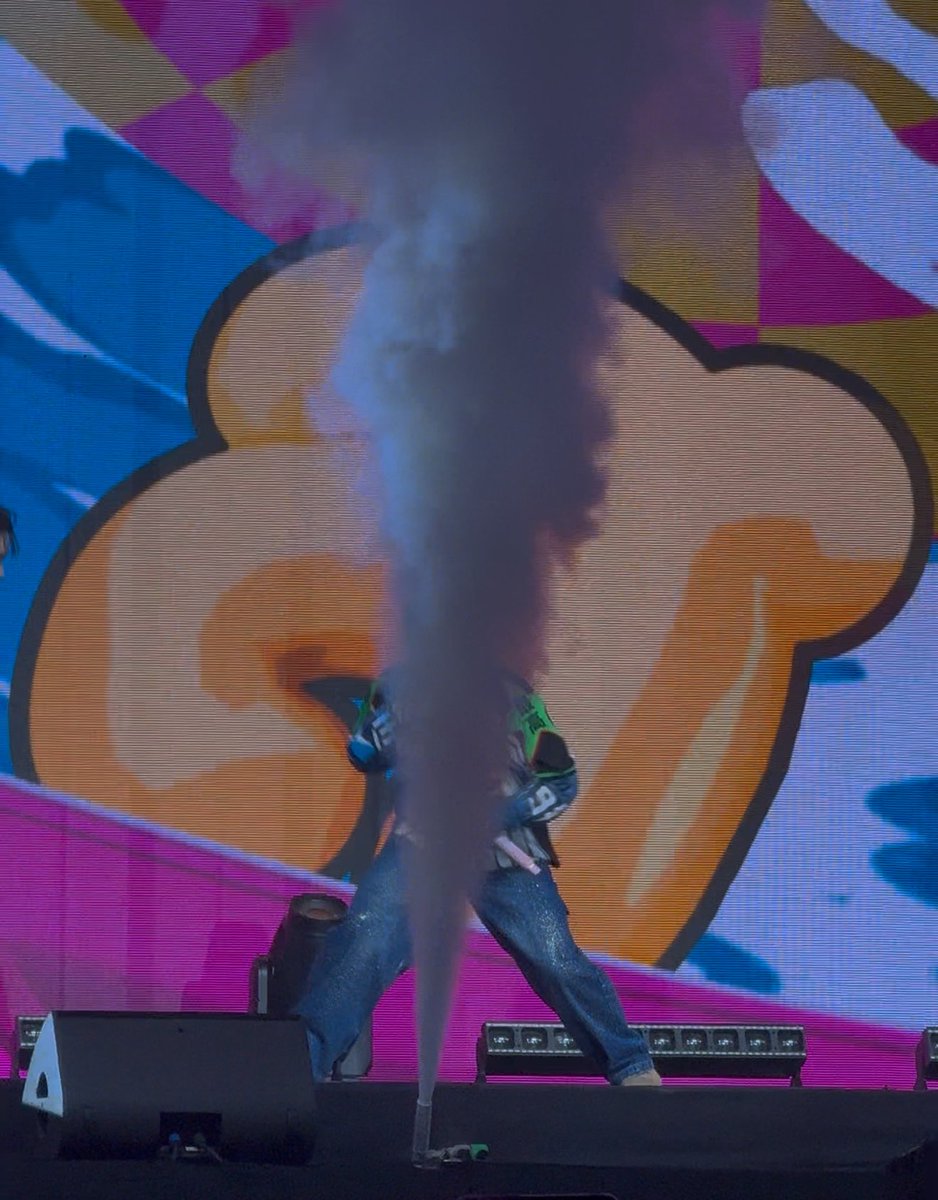 𝒏𝒊𝒍𝒏𝒊 ˚.🎀༘⋆ tweet media