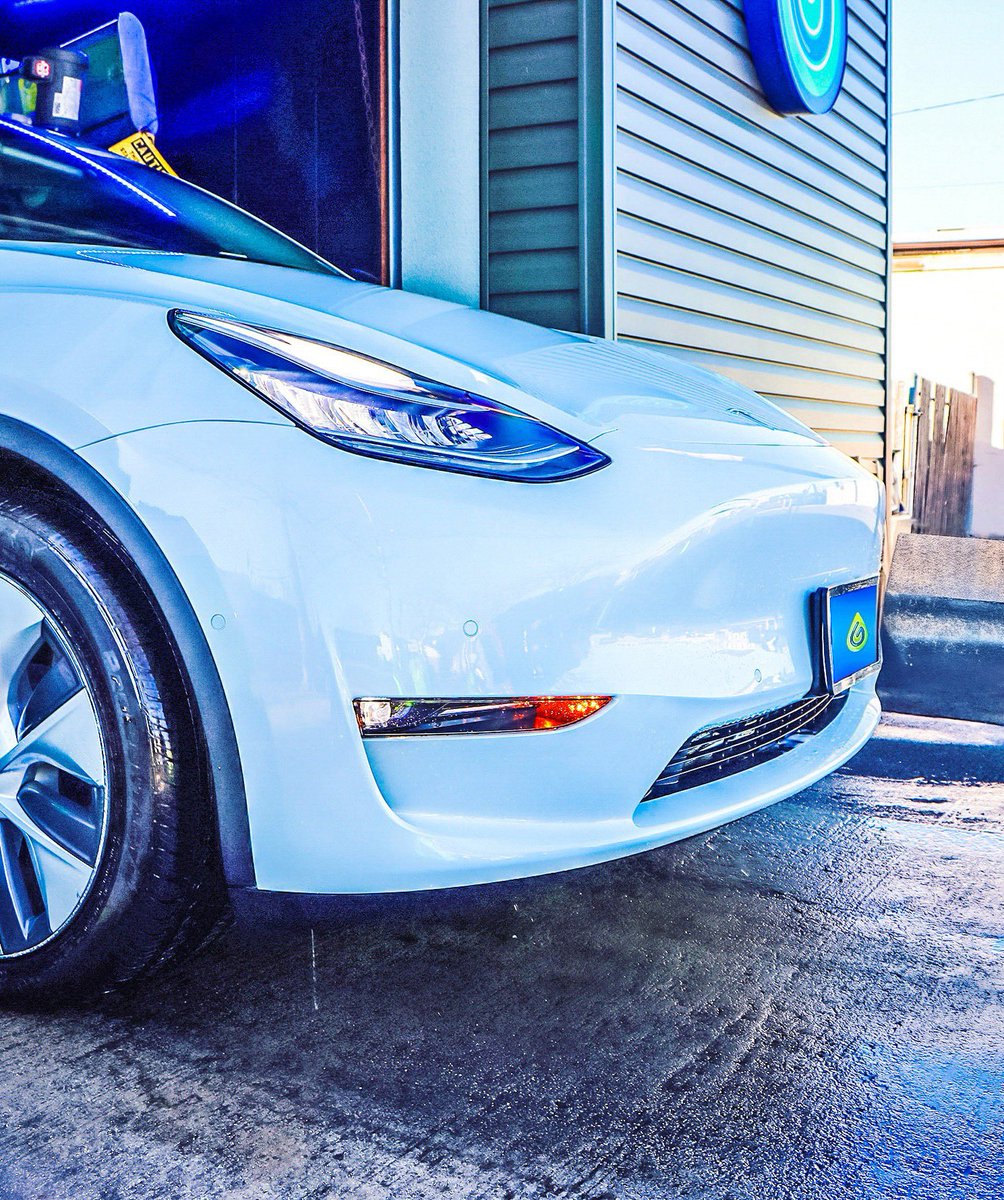 GlowExpressWash's tweet image. Wash mode 💦📳 Let’s Glow!
#glowcarwash #carwash #washmode #cleancar #weekendvibes