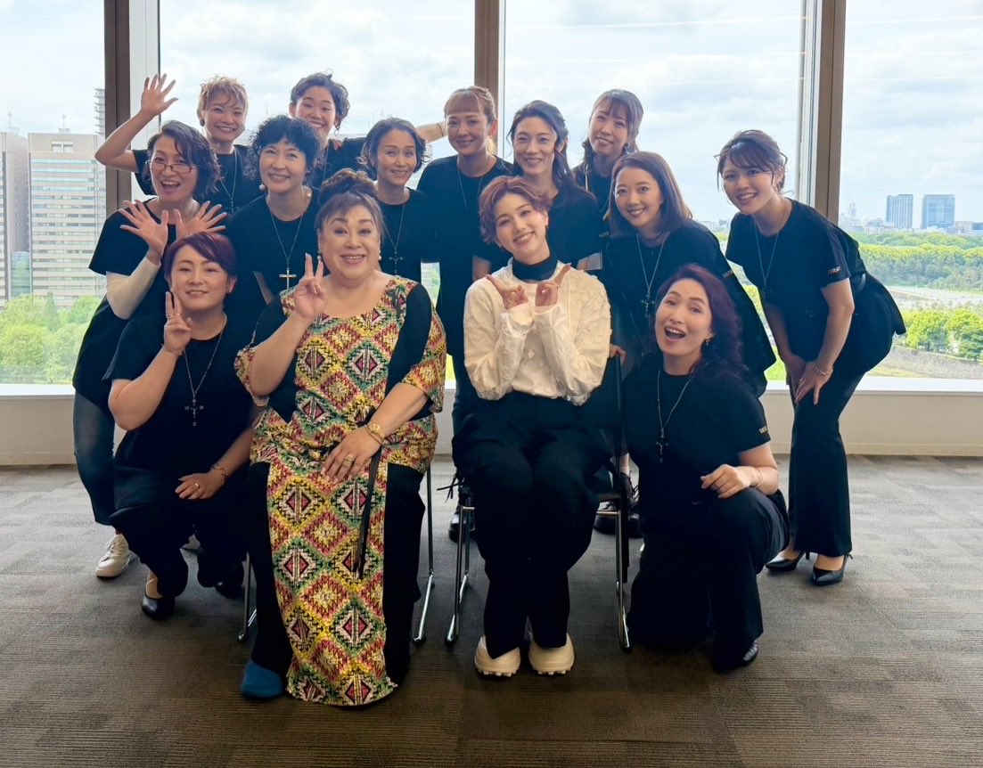 #天使にラブソングを　5月5日からツアーがいよいよ大阪からはじまり、長野、宮城、愛知と回らせていただきます。それまでしばし🪫させていただきますね❣️

もう既に会いたい❤️本当に大好きすぎるデロリスなお二人とシスターズな皆様なのです💖💖💖
#シスアク
#シスターアクト