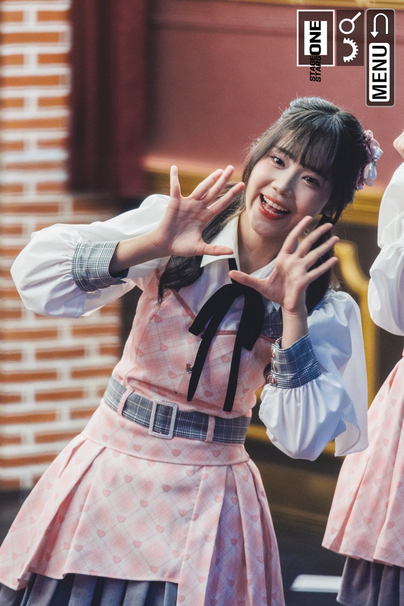 StageStars tweet media