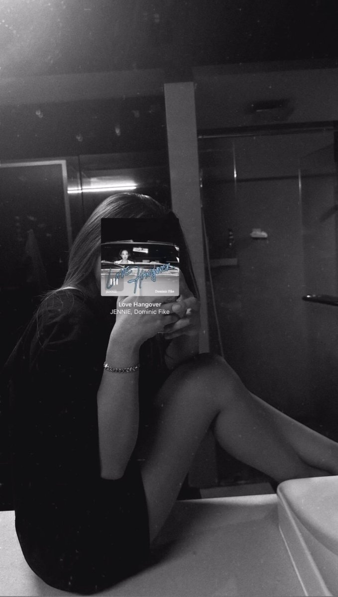 𝐓𝐡𝐢𝐰 tweet media