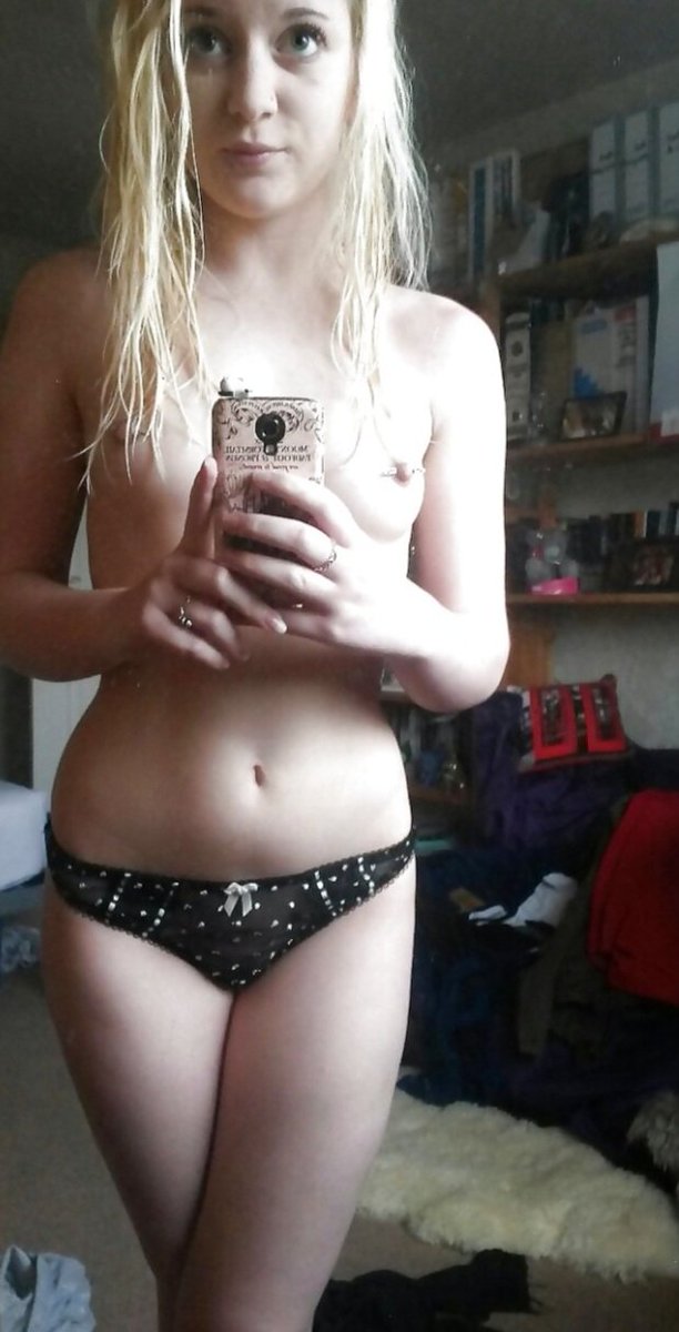 wankmeat7's tweet photo. Wonder if mr &amp; mrs wilson from Warwick know that their sweet daughter is being perved on &amp; w@nked over https://t.co/jUYsGP1haj