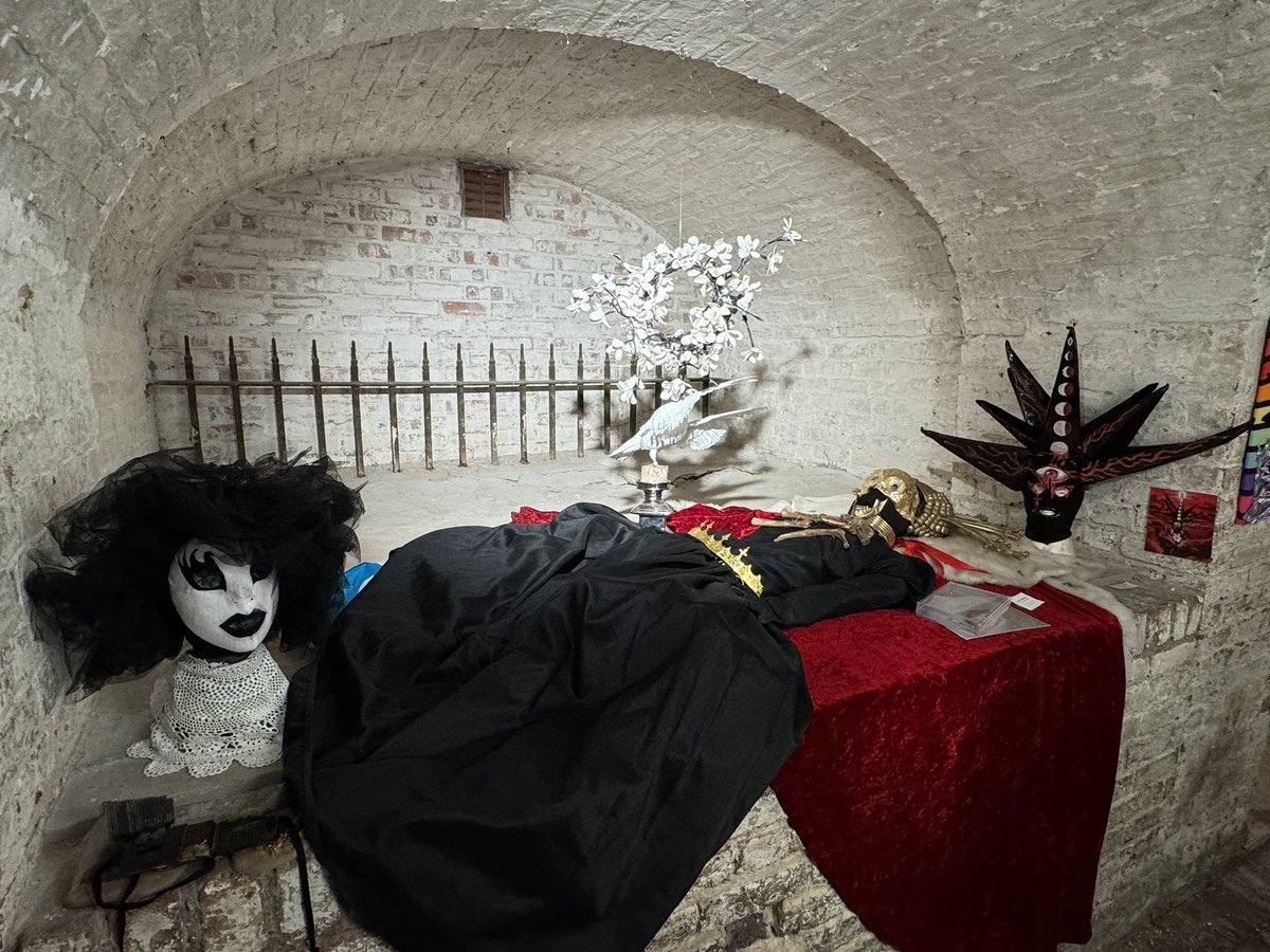 Rosebudblue1's tweet image. Persona Exhibition at The Crypt
#Masks