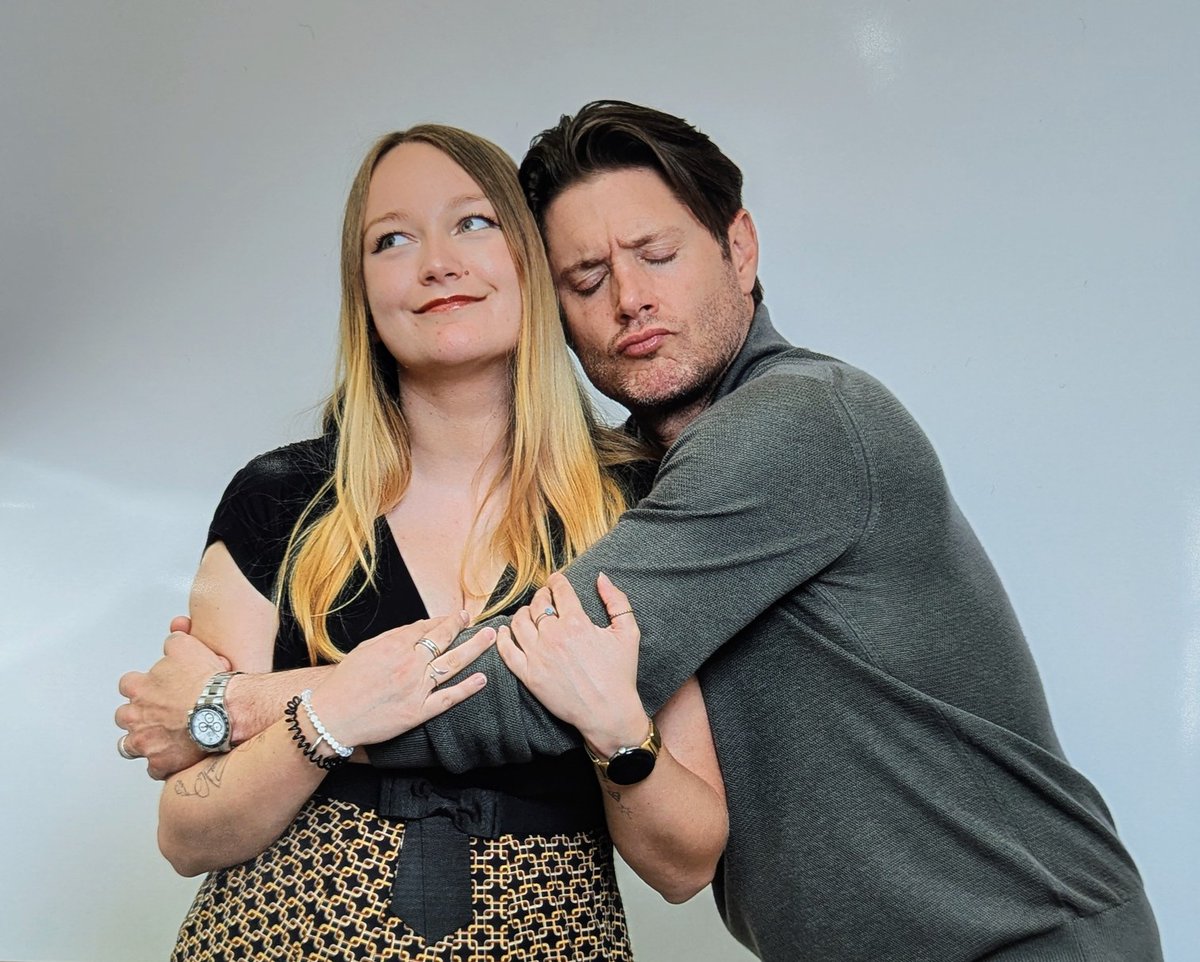 My fans have absolutely no sense of personal space...
#jib16