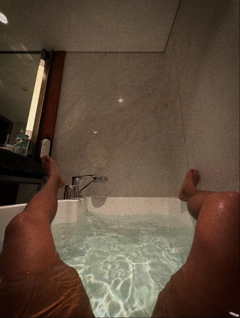 Stan Base tweet media