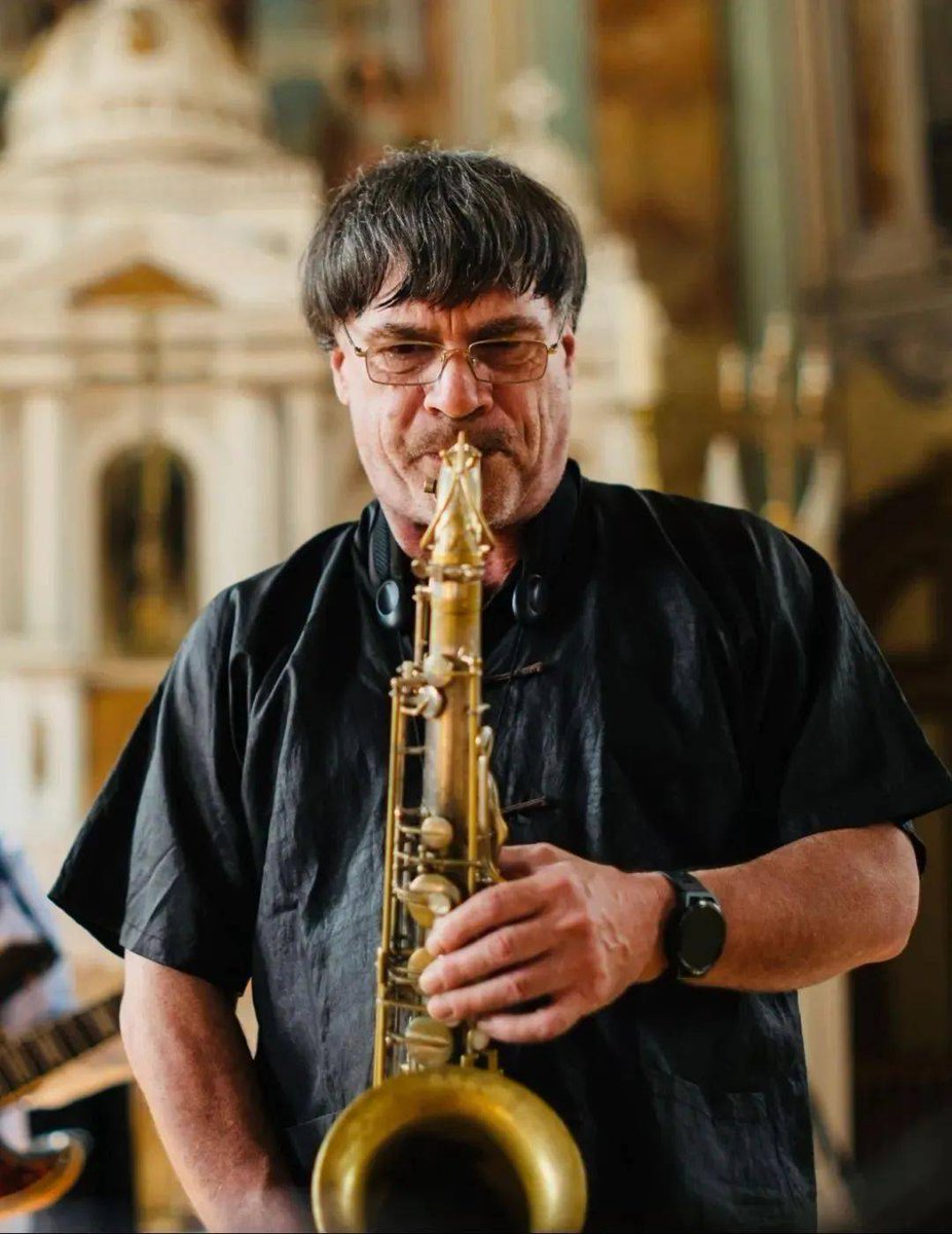 Sully2R's tweet image. Tonight’s the night! Catch the live jazz band’s soulful set at [Venue]—doors at 7PM, don’t miss the sax solo that’ll make your night. Grab last-minute tix: [Link] #LiveMusic #JazzVibes