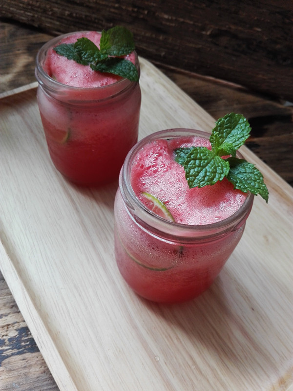 david froml tweet media