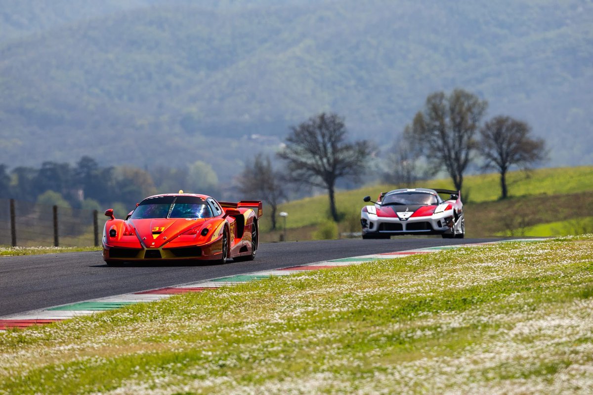 sfcluxembourg's tweet image. 🇫🇷 Les journées au Mugello, c’est vraiment autre chose 💚🤍❤️

🇬🇧 Mugello days just hit different 💚🤍❤️

#scuderia #ferrari #club #luxembourg #scuderiaferrari #scuderiaferrariclub #scuderiaferrariclubluxembourg