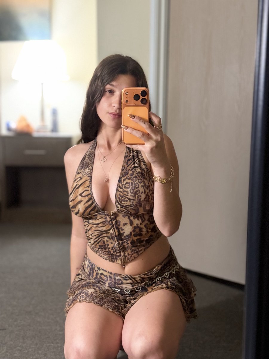 NotYourGirl0169's tweet photo. 🐆♥️ https://t.co/FBgVDq4fWm