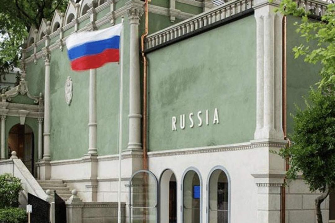 RussiaNewsDir's tweet image. Ma ora l’Ucraina decide anche la “cultura” da praticare in Italia? Il caso della Biennale Arte di Venezia 2026 press.russianews.it/press/ma-ora-l… #BiennaleArteVenezia2026 @la_Biennale #Venezia #PadiglioneRussia #polemiche #restrizioni #cultura @mfa_russia #Maria_Zakharova
