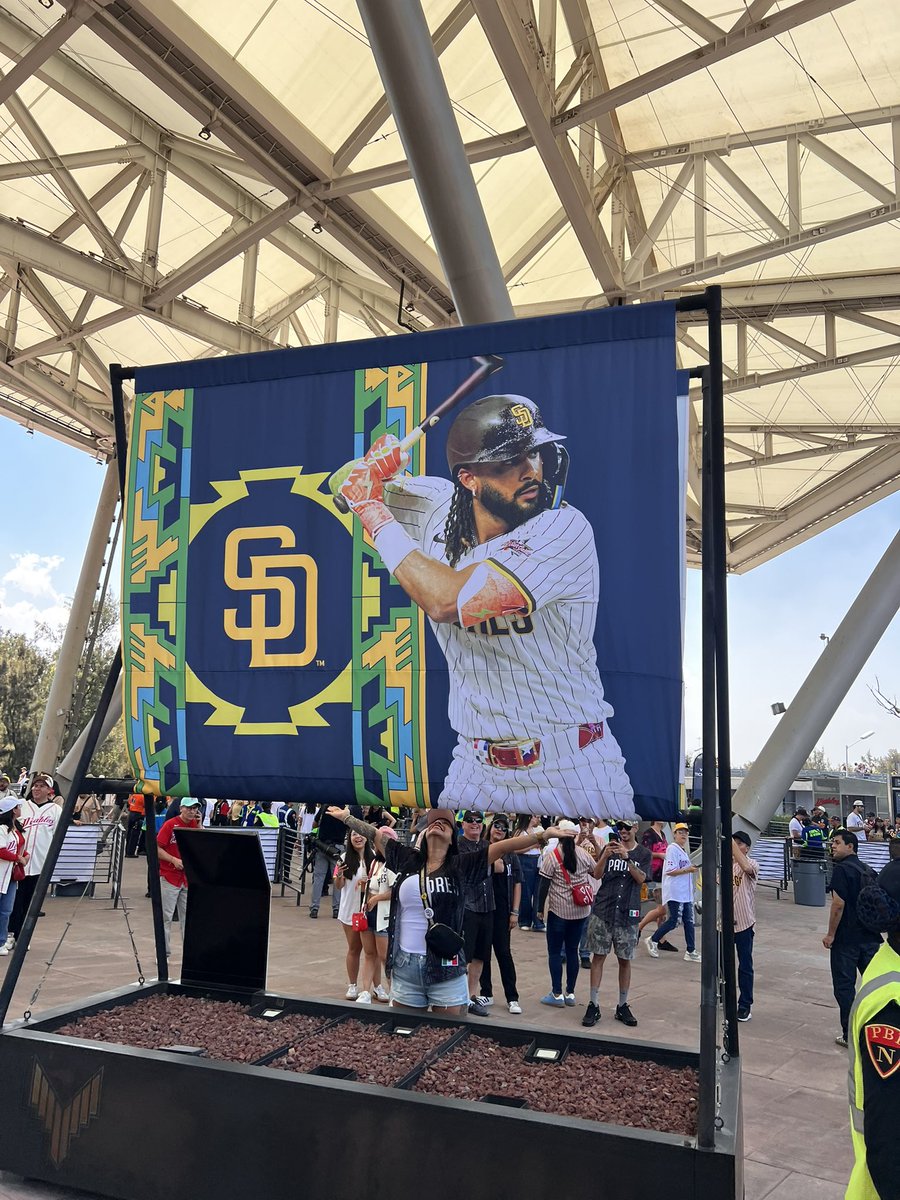 We are here!!! #LFGSD #mlbmexicoseries #CDMX <a href="/Padres/">San Diego Padres</a>
