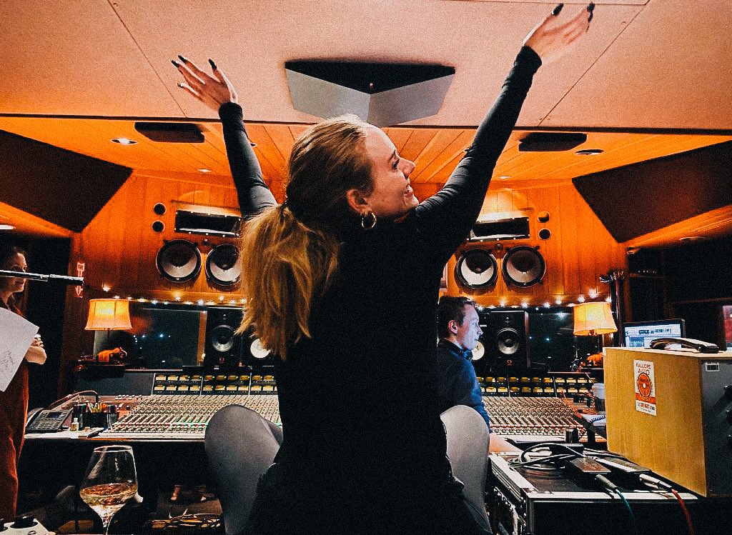 it's been 5 years since "30" was released and i'm getting the itch of wanting adele back in the studio and finally start creating new music