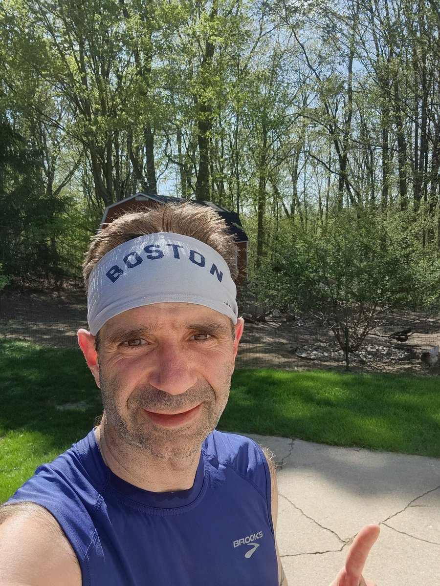 MistahBruno's tweet image. Spent today's #RUNch digesting a slice of Brad Stulberg's new book..."results are contingent on factors outside of our control. They ebb and flow. Effort is within our control. It's the most sustainable source of motivation and the engine of excellence." #FitLeaders #Runner