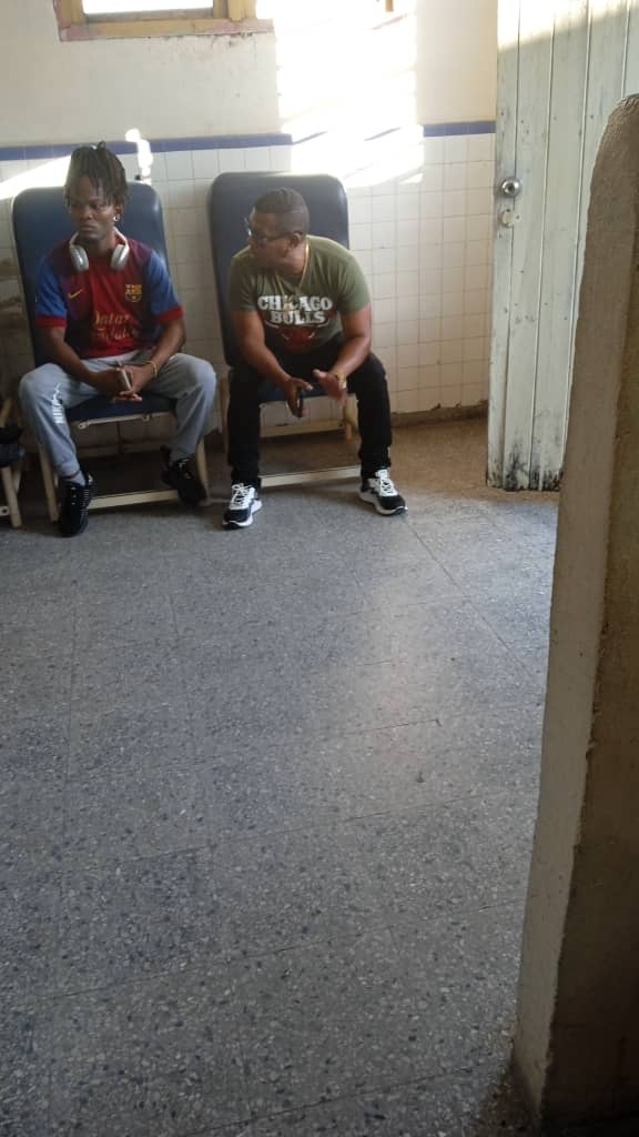 En el día de hoy trabajadores de la Dirección General de Salud de nuestro municipio participan en donación de sangre  como parte de las actividades en saludo al 1 de mayo ,agradecer por este gesto de infinito amor ,altruismo y humanismo .
#PinarDelRío
#LaPatriaSeDefiende