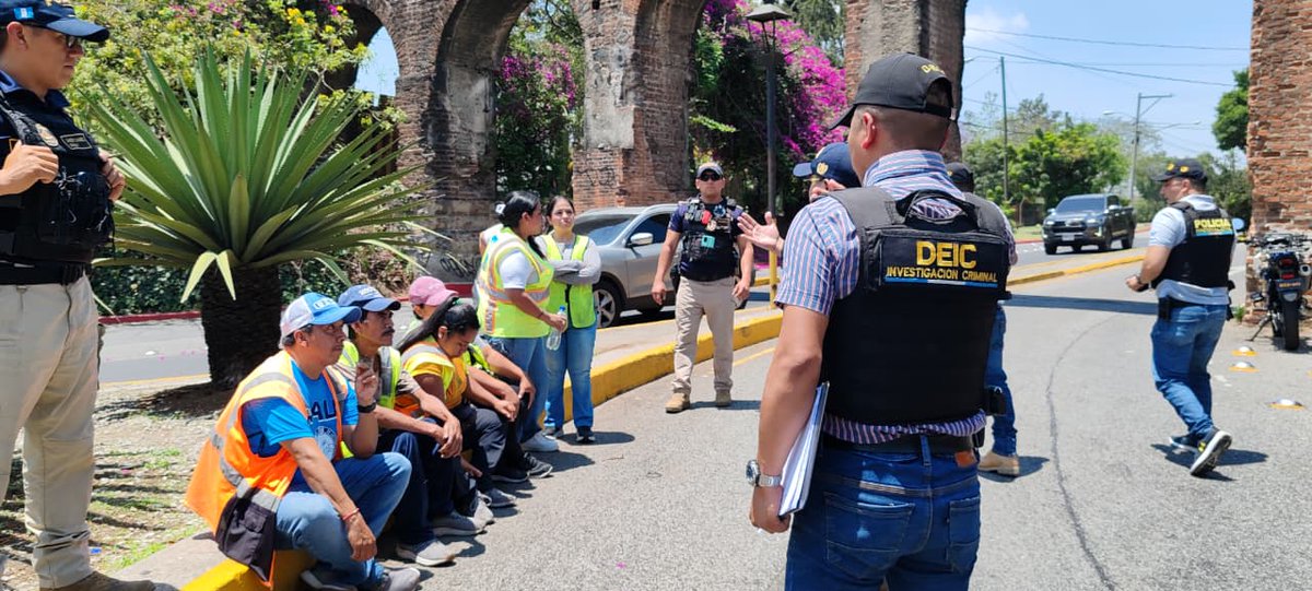 TN23NOTICIAS's tweet image. 🔴ATENCIÓN | Autoridades correspondientes  realizan un operativo multidisciplinario en los alrededores del Zoológico La Aurora, #zona13 capitalina.

El operativo se desarrolla en coordinación con la Fiscalía de Delitos contra turistas extranjeros  del #MP, con la finalidad de