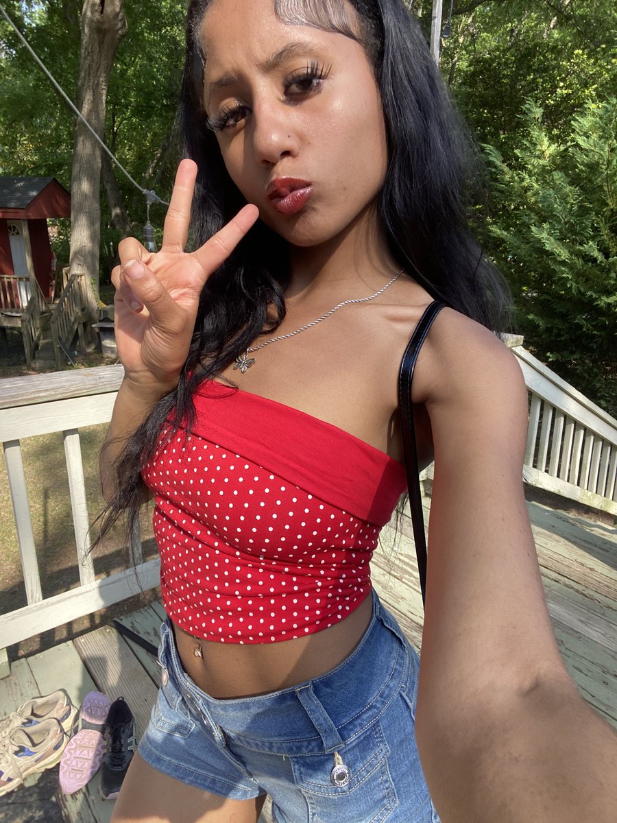 vee 🇩🇴 tweet media