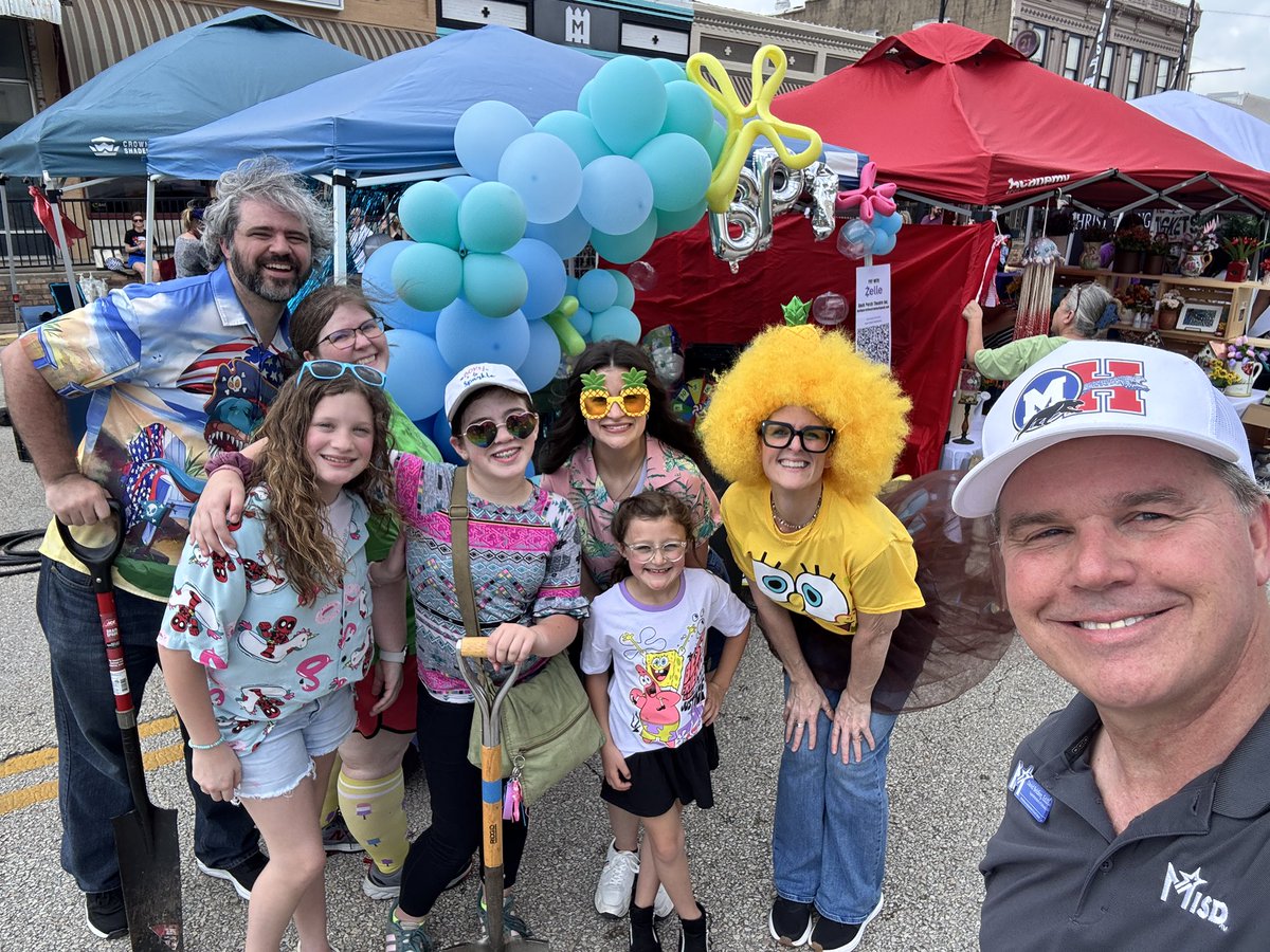 Frogman87's tweet image. Midlothian Chamber of Commerce MidloFest continues to be THE PLACE to be!   Photodump #2.  #MISDProud #inspringexcellence