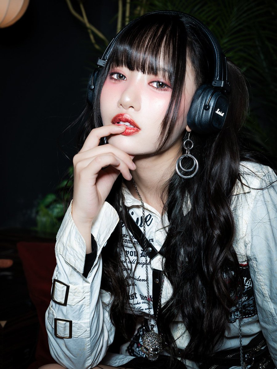 潮見凪紗  -Nagisa Shiomi- tweet media