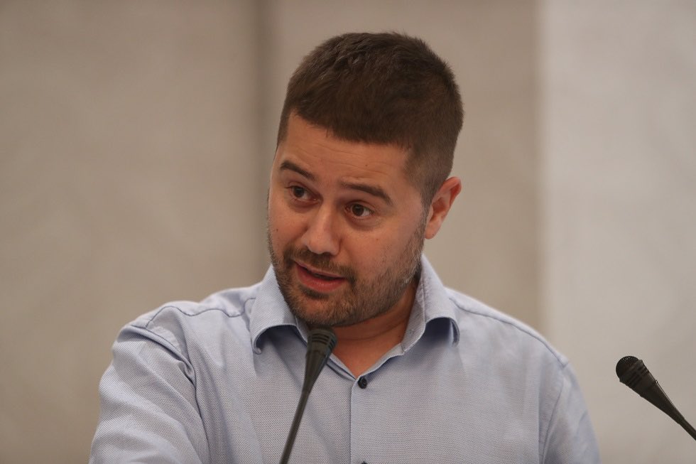 Giorgakis 💣 tweet media