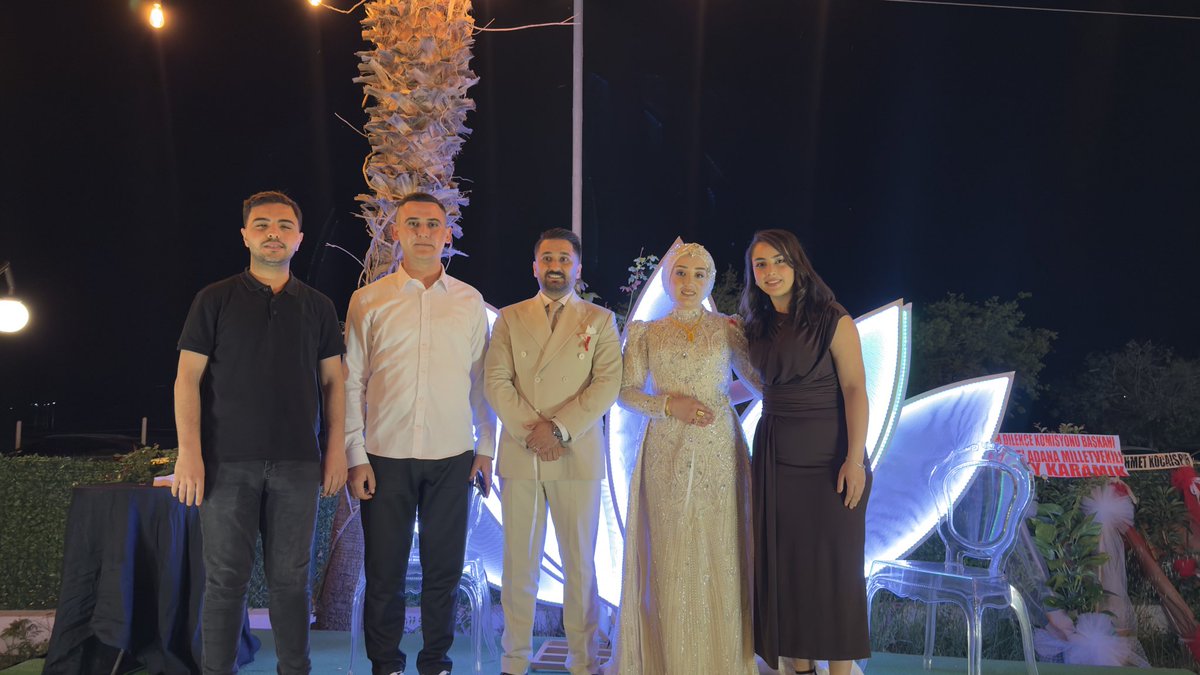 Gençlik Kollarımızda birlikte yol yürüdüğümüz kıymetli yol arkadaşımız Ayşe Aydın ve Bekir Akgün’ün nişan törenine katılarak mutluluklarına ortak olduk.  

Bu güzel başlangıcın kendilerine huzur ve mutluluk getirmesini temenni ediyor,bir ömür boyu saadet diliyoruz.

<a href="/Tolgakiran01/">Tolga Kıran</a>