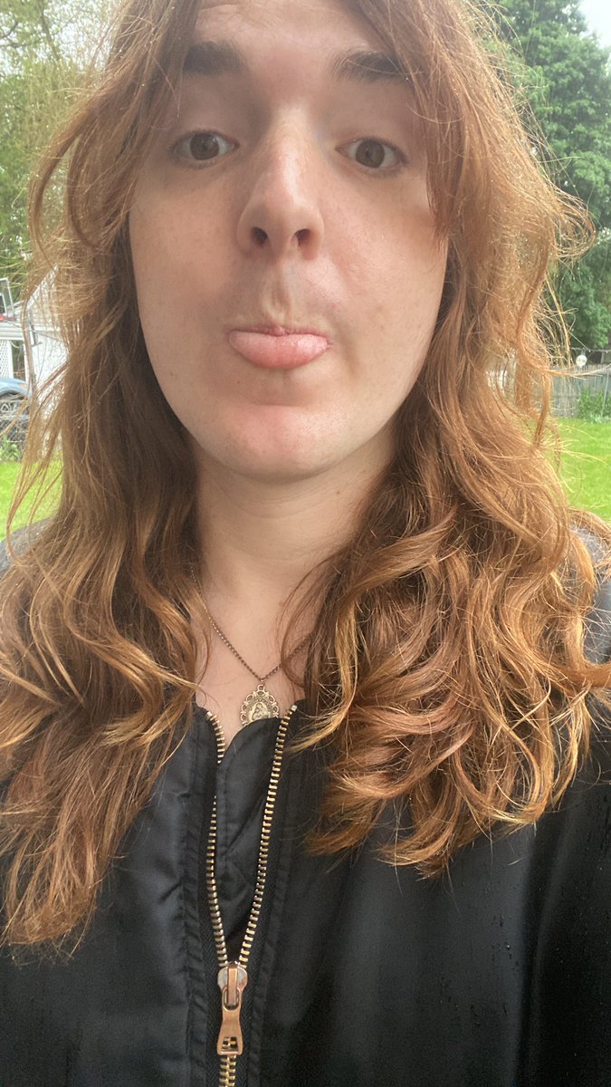 danielle (pirate queen) 🏴☠️ tweet media