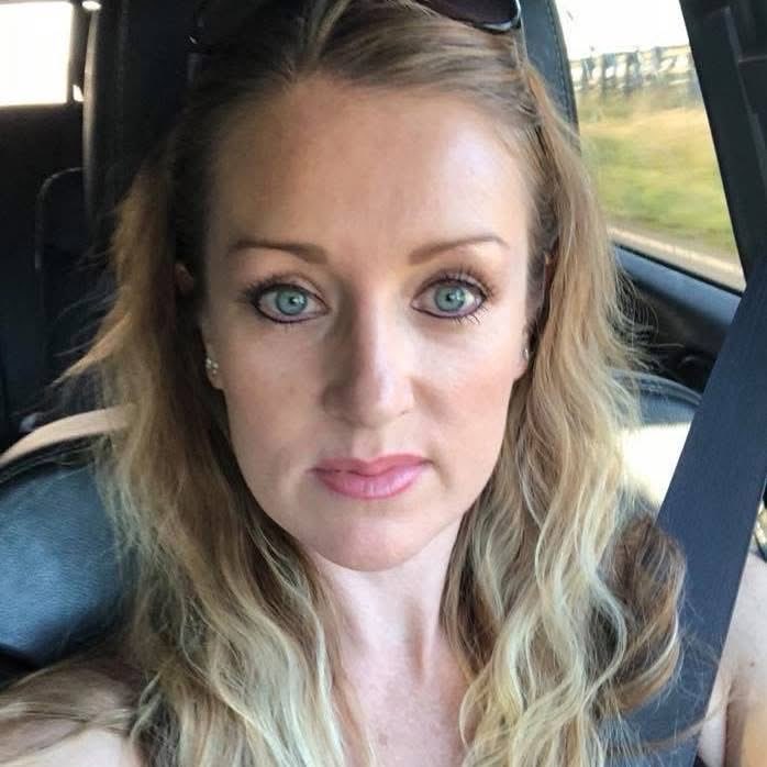Hey Y’all ❤️❤️ I was wondering if anybody would help me get to 3k? I would really appreciate it ❤️💋 I would love to prove a “not very nice!” Person WRONG!!! If I don’t I’m still beyond blessed 🙏❤️ but I get really tired of rude self absorbed people who think they are better !!