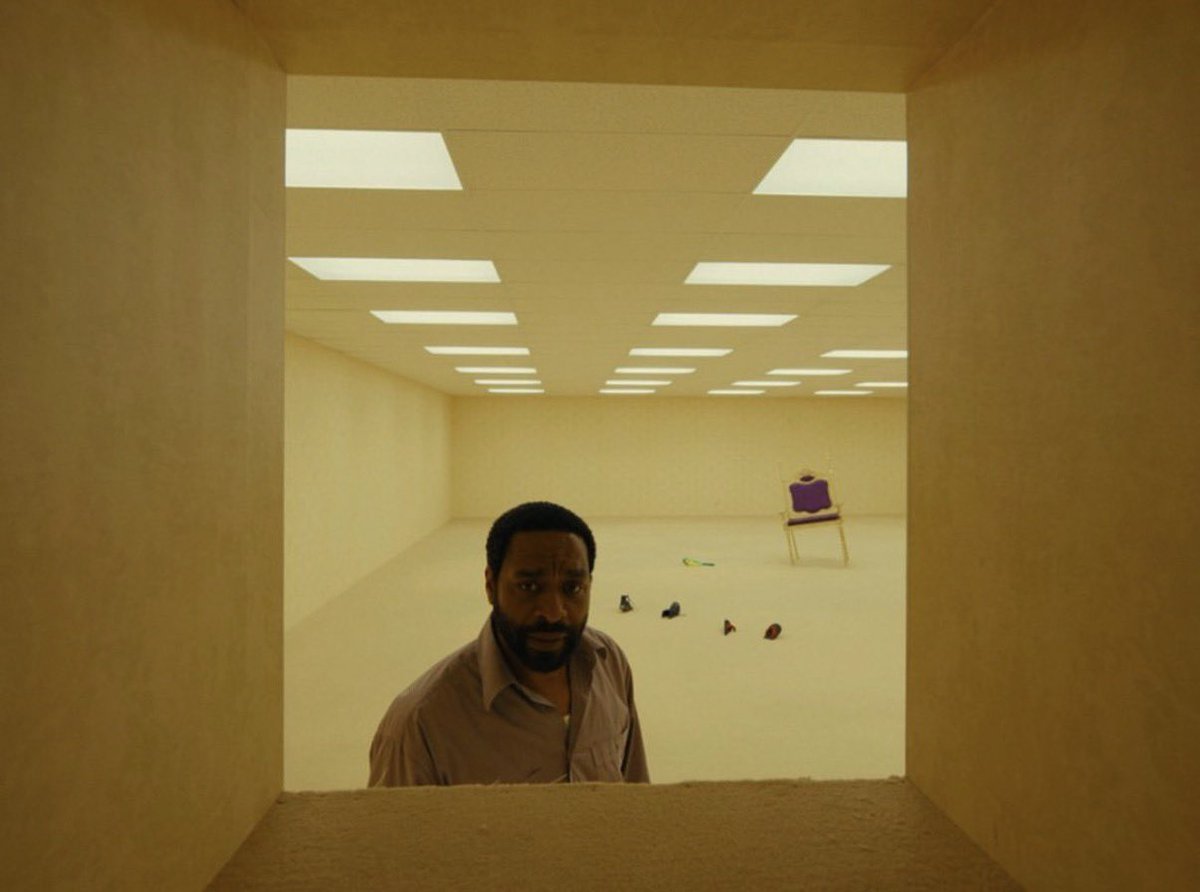 Kane Parsons says they created 30,000 square feet of liminal spaces for the ‘BACKROOMS’ movie.

Some people would end up getting lost in the sets.

(via: <a href="/screenrant/">ScreenRant</a>)
