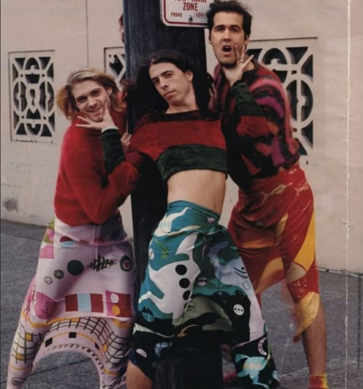 trv833's tweet photo. @JOKAQARMY1 “I like to wear dresses because they’re comfortable. Men wearing dresses isn’t controversial.” – Kurt Cobain
https://t.co/NrEWb7tXiI https://t.co/xfhRAjDCzq