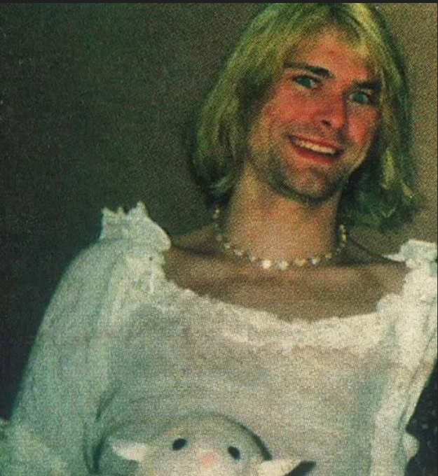 trv833's tweet photo. @JOKAQARMY1 “I like to wear dresses because they’re comfortable. Men wearing dresses isn’t controversial.” – Kurt Cobain
https://t.co/NrEWb7tXiI https://t.co/xfhRAjDCzq