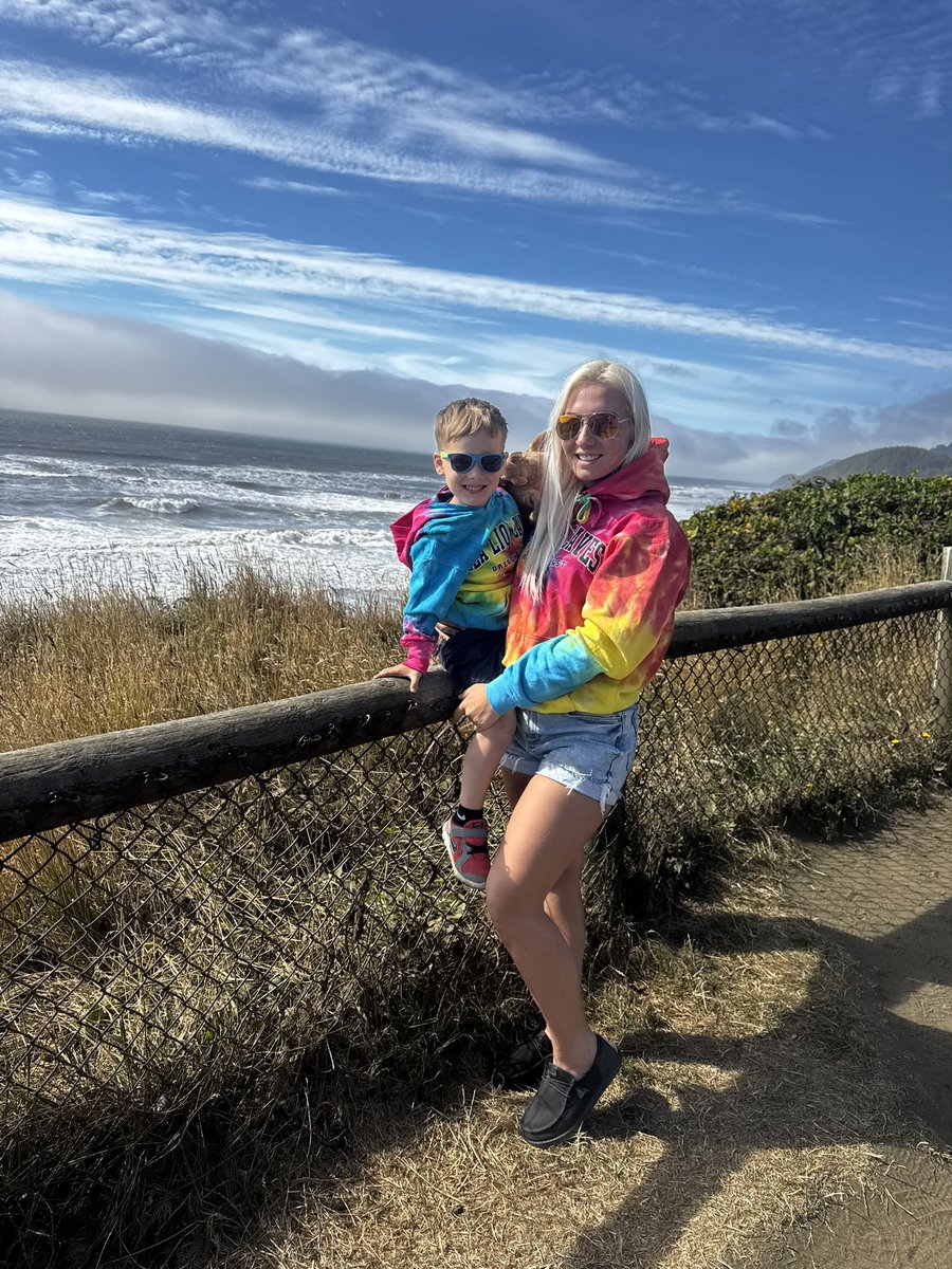 Right Side Rebel tweet media