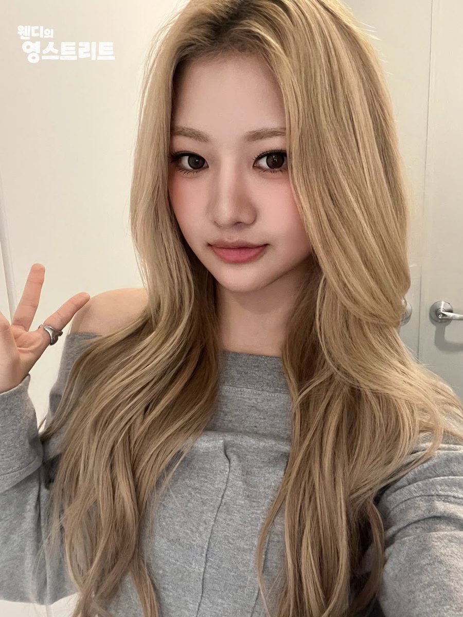 HAEUN France tweet media