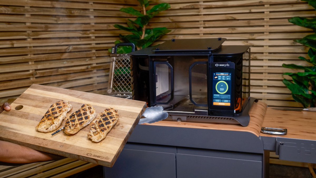 seergrills's tweet image. Perfect Char. Zero Guesswork. 2 min 25 sec cook time. 🍗
#Grilling #Robot #ChickenBreast