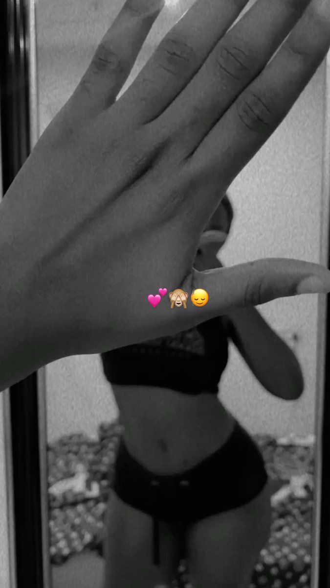 naughty_mércyy❤️🍑 tweet media