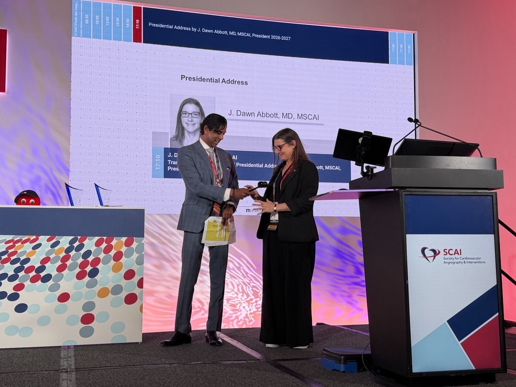 SCAI's tweet image. From one chapter to the next. The gavel passes, the ribbon is cut, and leadership continues—grounded in community, continuity, and a shared vision for the future of #InterventionalCardiology. ✂️🎉 

Welcome new SCAI President, J. Dawn Abbott, MD, MSCAI ➡️ scai.org/media-center/n…