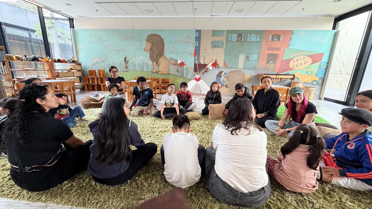 centromemoria's tweet photo. 👧🏽👦🏻 En el marco de la celebración del Día Nacional de la Niñez, compartimos algunas fotografías del recorrido y taller que realizamos el 18 de abril con niños y niñas. 

#SomosMemoriasVivas
#DíaDeLaNiñez
#AbrilConLaNiñez https://t.co/7DD78GM9vU