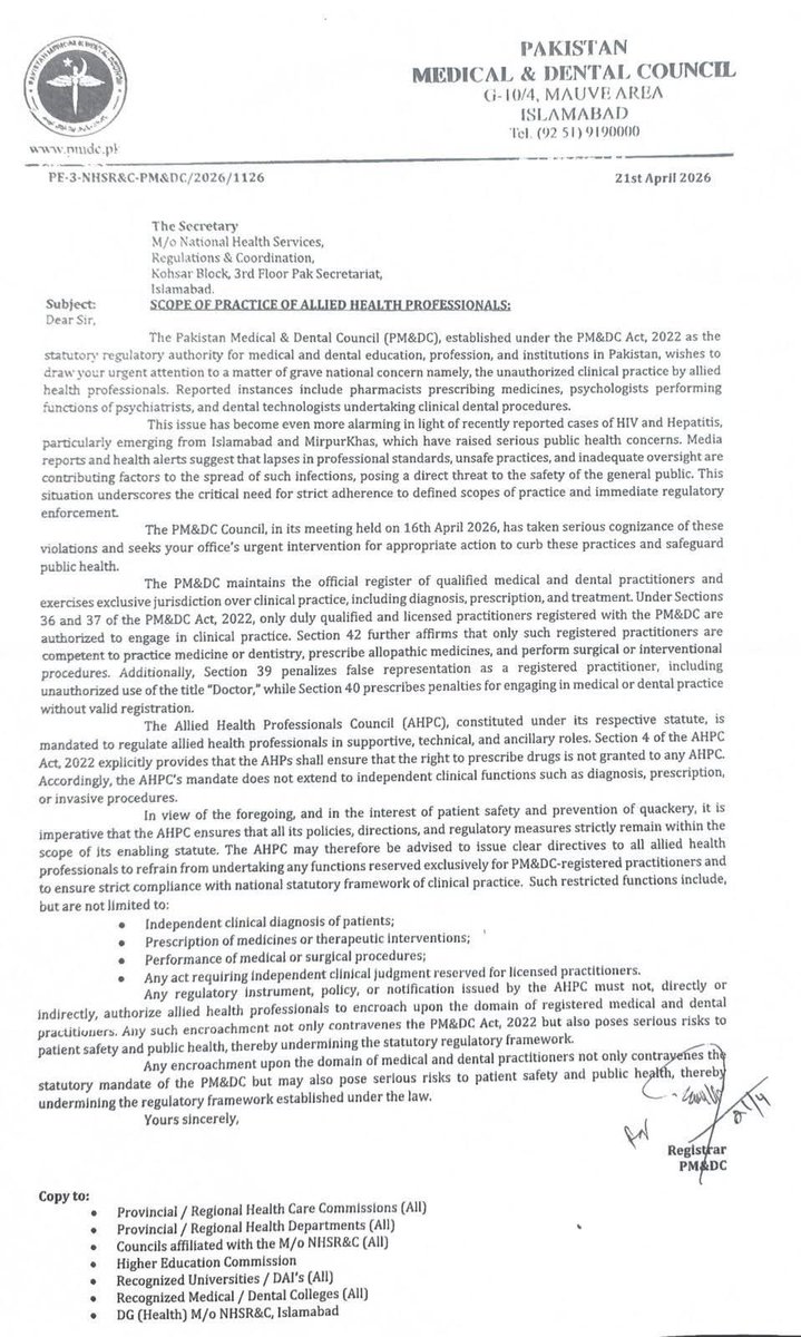 ZulqarnainRana8's tweet image. پنجاب سمیت ملک بھر میں ایڈز و ہیپاٹائٹس سی جیسی مہلک بیماریوں  میں خطرناک اضافہ ہوا ہے جس پر  عطائیت کی روک تھام کیلئے پی ایم ڈی سی نے تمام الائیڈ ہیلتھ پروفیشنلز کی پریکٹس پر  پابندی عائد کردی ہے 
جعلی  پریکٹس اور عطائیت کے خلاف کریک ڈاون بھی کیا جائے گا مراسلہ جاری 
  #CMP