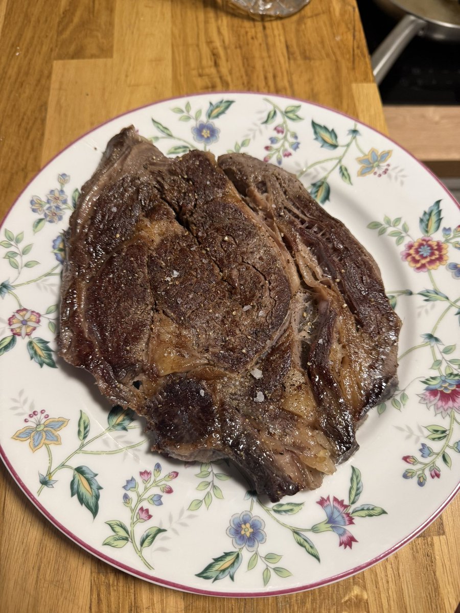 BMS | flexliks 🦍🏋🏼✝️ tweet media