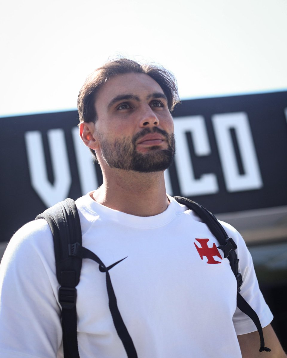 VascodaGama's tweet photo. Iniciando nossa viagem para São Paulo ✈️💢

📸 Dikran Sahagian | #VascoDaGama https://t.co/0ehJdqemU6