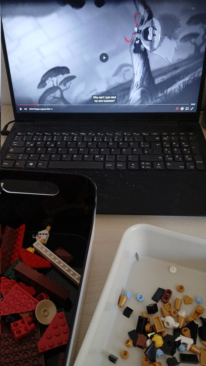 Brom_7's tweet image. Did you know that it's a sacrilege to watch anything else that Ninjago when building Lego Ninjago?
#ninjago #rewatch #afol