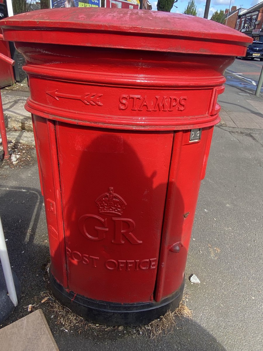 MsNottledim's tweet image. This post box interested me. Slots on the ends. I wonder how common they are #Levenshulme #Manchester #PostBoxSaturday