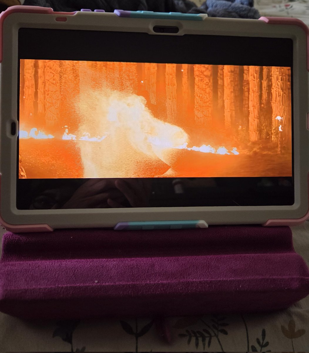 #nw #nowwatching 28 Years Laters: The Bone Temple on Netflix ~ this is legit making me squirm and squimish, peak body horror 😱😱
#horrorfan #saturdaymorning