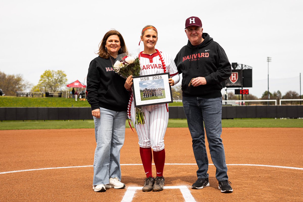 Harvard Softball tweet media