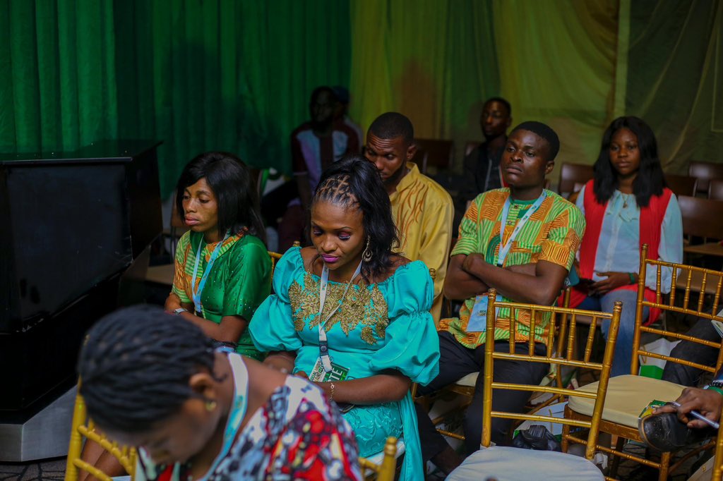 bsmhangout1's tweet image. Looking back at the Bodex Social Media Hangout and appreciating the intention behind every session. 
#Bodexsocialmediahangout #savas #CreativeCommunity #SocialMediaEducation