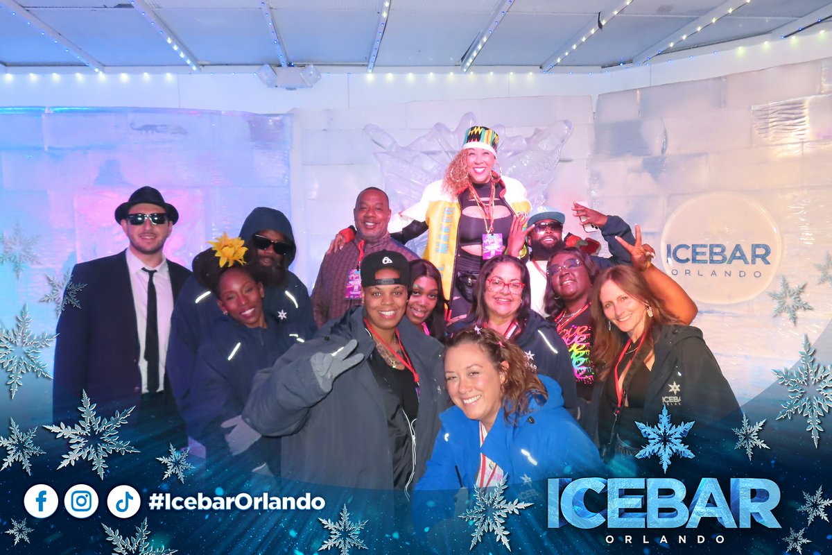 Icebarfans's tweet image. From the tables to the cups in your hand, everything is carved from ice at #ICEBAROrlando 🧊❄️

#orlandofl #idriveorlando #orlandodatenight