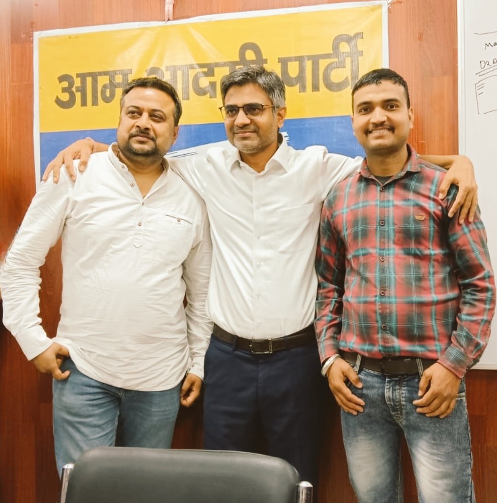 मंजेश कुमार tweet media