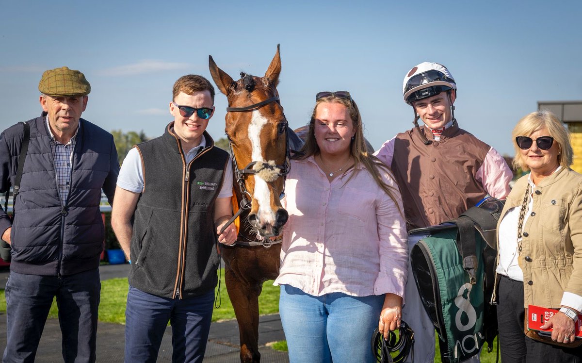 Navan Racecourse tweet media