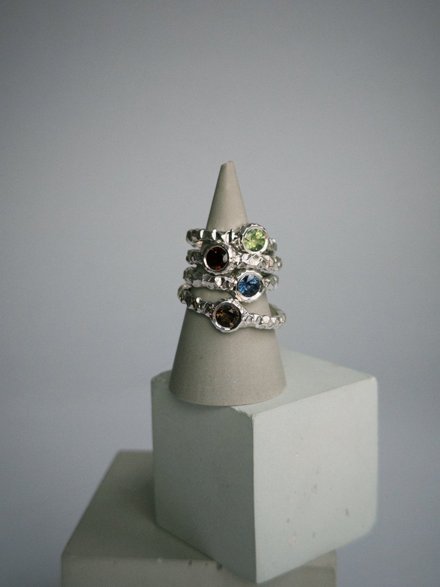 Ювеліркиця tweet media