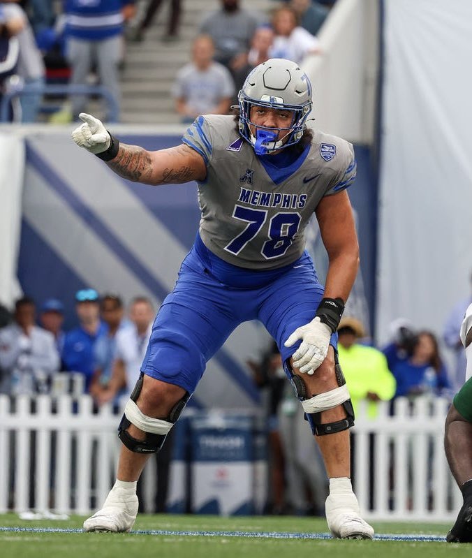 SleeperAth1etes's tweet image. #SouthBroward HS (FL) alum &amp;amp; #Memphis #Tigers OL Travis Burke (@Travisburke52) selected in the 4th Round, 117th Overall by the #LosAngeles #Chargers