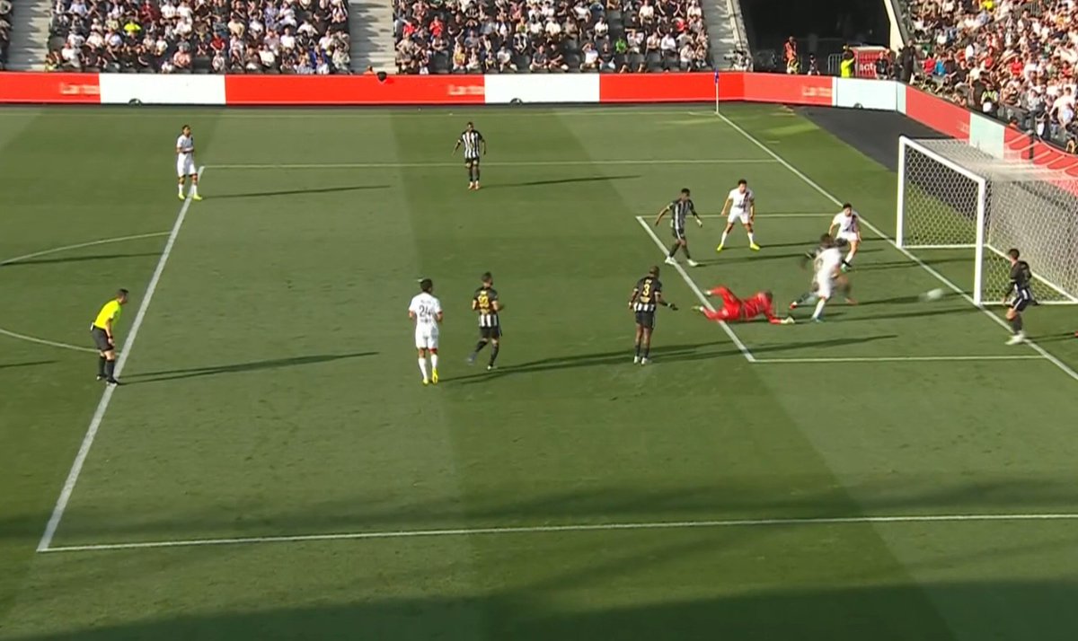 The Touchline | 𝐓 tweet media