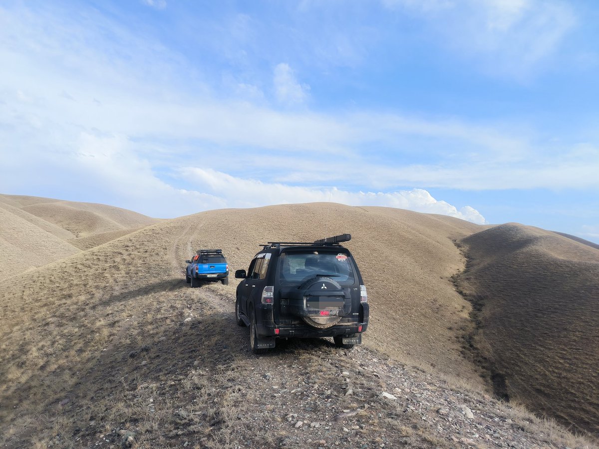 WinterWinnerKZ's tweet photo. @femalebodybuil6 Offroad riding, indeed. https://t.co/bfS5796JKL